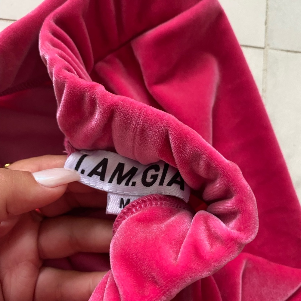 IAMGIA SWEATS